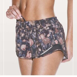 Lululemon Frosted Rose Hotty Hot Short